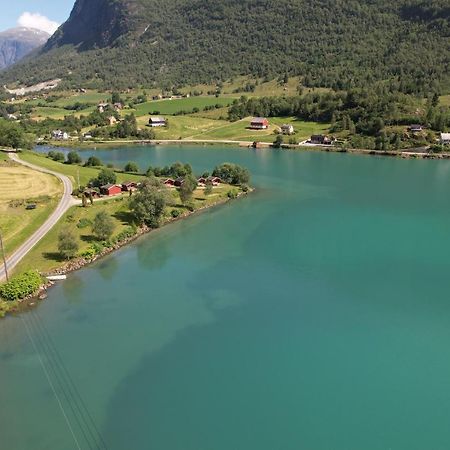 Hotel Loken Camping - Trivelig Og Idyllisk Ved Vannet Olden Exterior foto