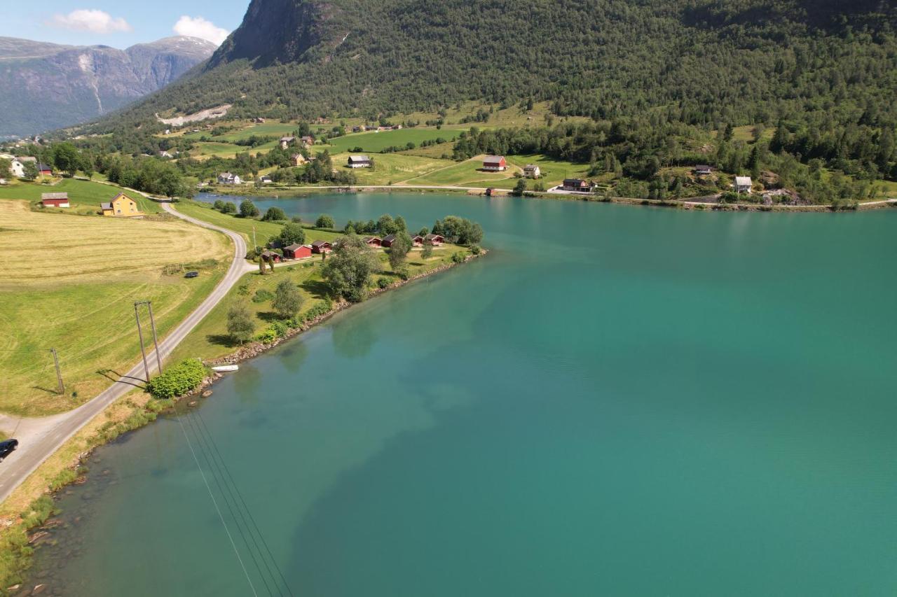 Hotel Loken Camping - Trivelig Og Idyllisk Ved Vannet Olden Exterior foto
