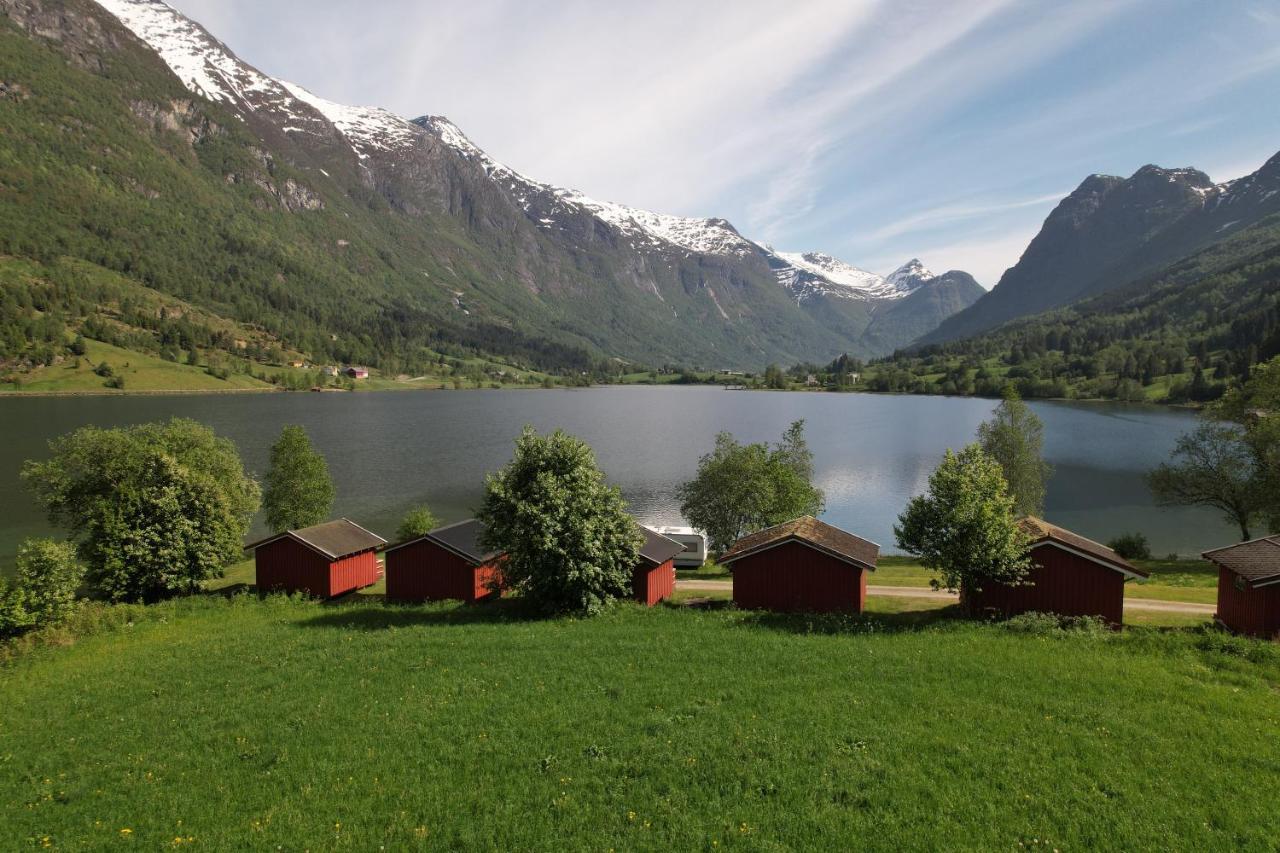 Hotel Loken Camping - Trivelig Og Idyllisk Ved Vannet Olden Exterior foto